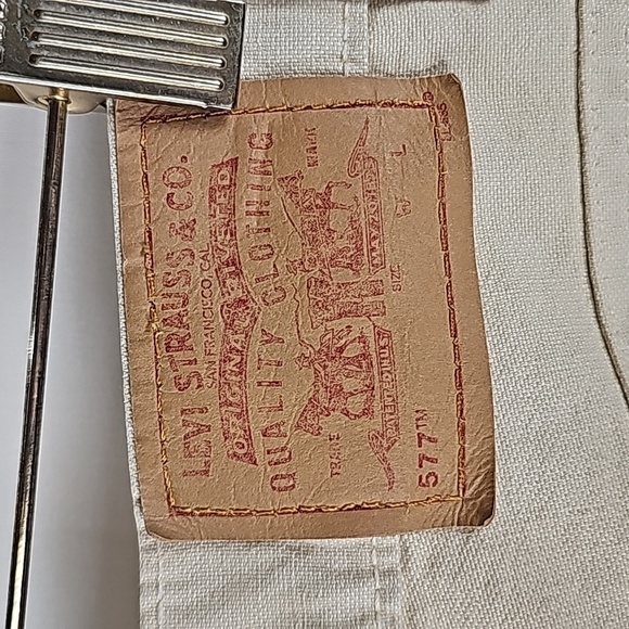 Levi's 577 Cream Wide Leg Cropped Pants Size 8 - Picture 5 of 12